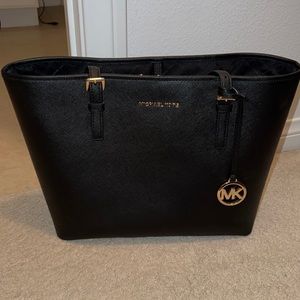 Michael Kors Jet Set Travel Carryall Tote